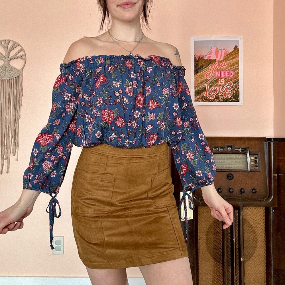 American Eagle Outfitters Navy Floral Off-Shoulder Top